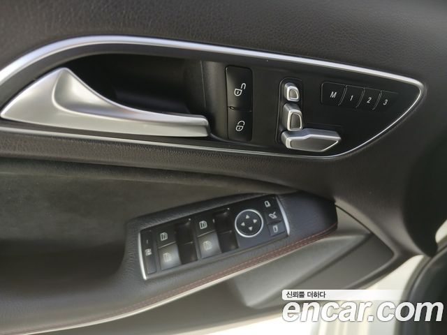 Mercedes-Benz A-Class (W176) A45 AMG 4MATIC 2018 — фото 20