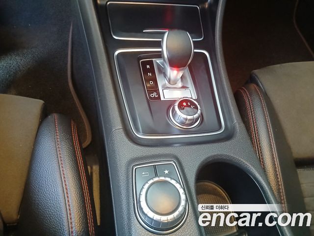 Mercedes-Benz A-Class (W176) A45 AMG 4MATIC 2018 — фото 22