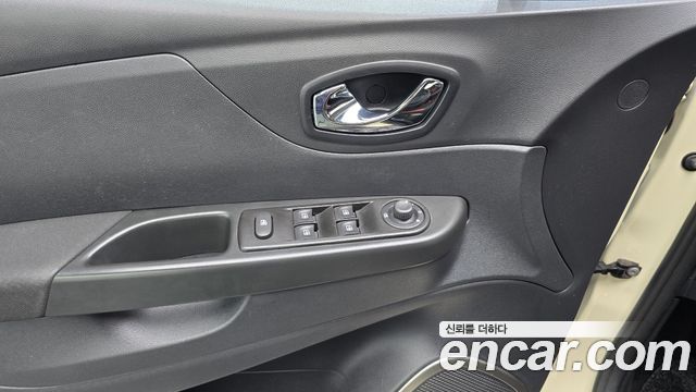 Renault Korea QM3 LE 2016 — фото 18