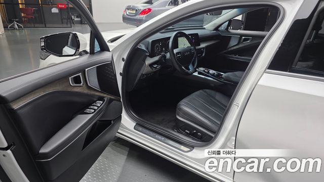 Kia K8 2.5 Gasoline 2WD Noblesse 2023 — фото 10