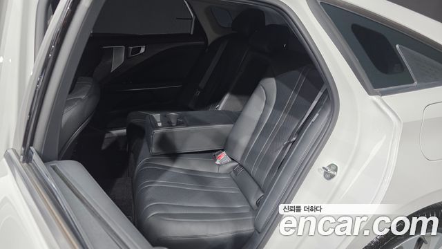 Kia K8 2.5 Gasoline 2WD Noblesse 2023 — фото 26