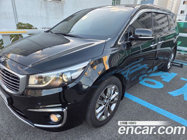 Kia Carnival 9-seater Noblesse 2016 — фото 4