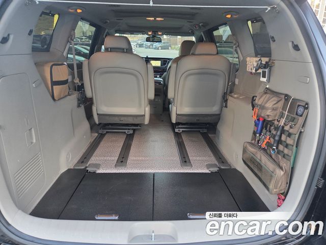 Kia Carnival 9-seater Noblesse 2016 — фото 7