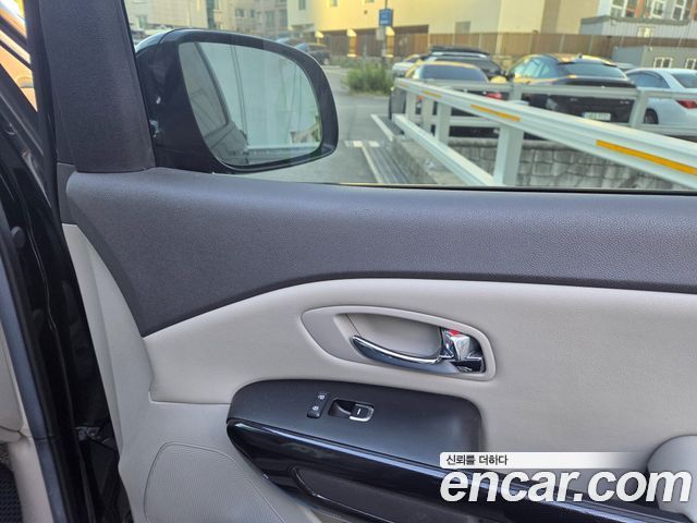 Kia Carnival 9-seater Noblesse 2016 — фото 14
