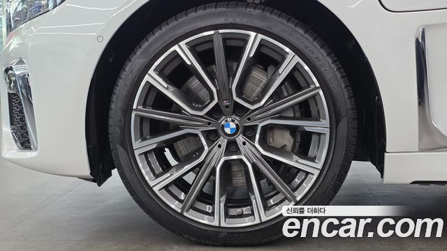 BMW 7 Series (G11) 745Le iPerformance M Sport 2021 — фото 5