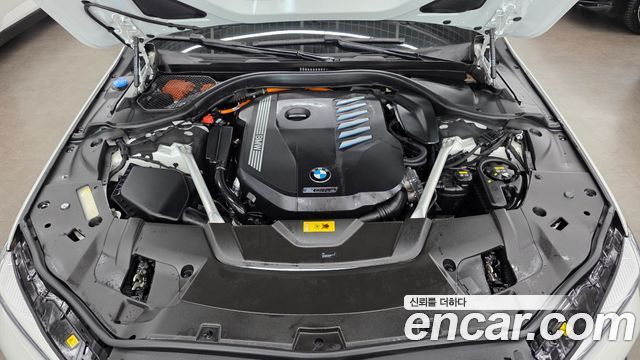 BMW 7 Series (G11) 745Le iPerformance M Sport 2021 — фото 6