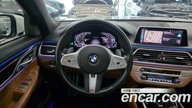 BMW 7 Series (G11) 745Le iPerformance M Sport 2021 — фото 15