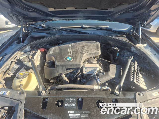 BMW 5 Series (F10) 528i xDrive 2015 — фото 19