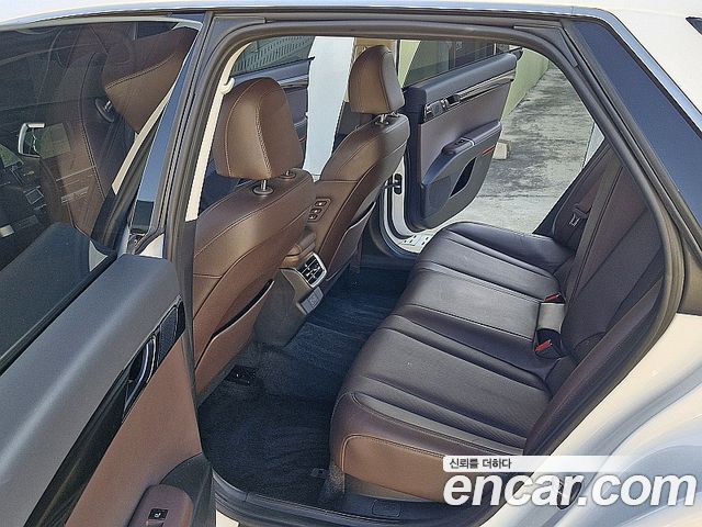 Hyundai Grandeur (GN7) 2,5 Gasoline 2WD Exclusive 2023 — фото 20