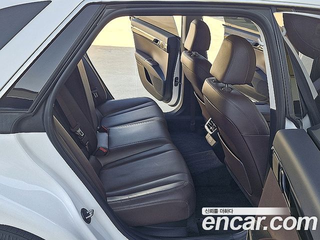 Hyundai Grandeur (GN7) 2,5 Gasoline 2WD Exclusive 2023 — фото 22