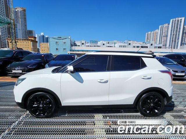 KG Mobility (SsangYong) Tivoli LX 2WD DLX 2015 — фото 3