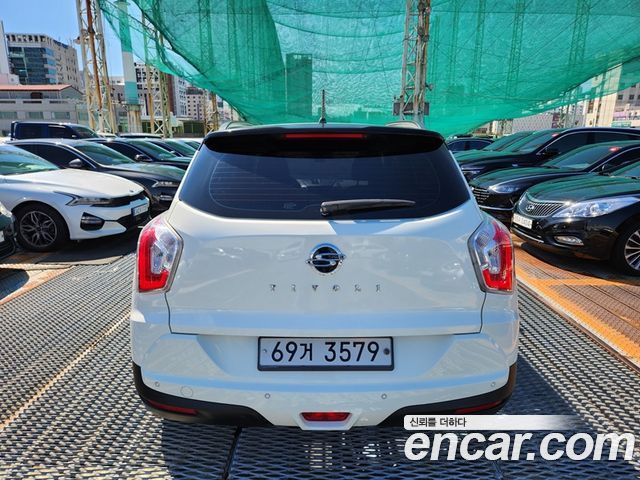 KG Mobility (SsangYong) Tivoli LX 2WD DLX 2015 — фото 5