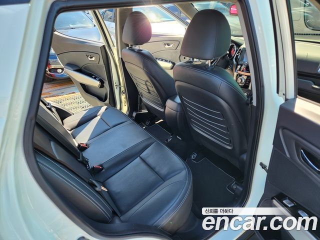 KG Mobility (SsangYong) Tivoli LX 2WD DLX 2015 — фото 19
