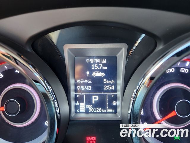 KG Mobility (SsangYong) Tivoli LX 2WD DLX 2015 — фото 20