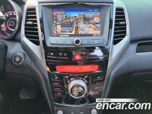 KG Mobility (SsangYong) Tivoli LX 2WD DLX 2015 — фото 22