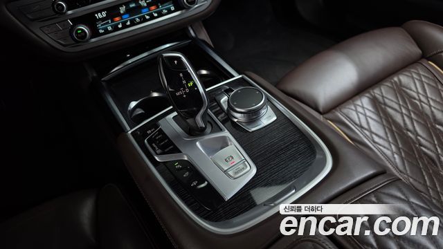 BMW 7 Series (G11) 740Li xDrive M Sport Package 2020 — фото 9