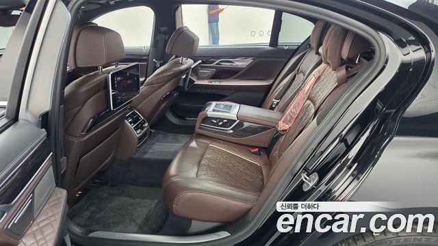 BMW 7 Series (G11) 740Li xDrive M Sport Package 2020 — фото 11