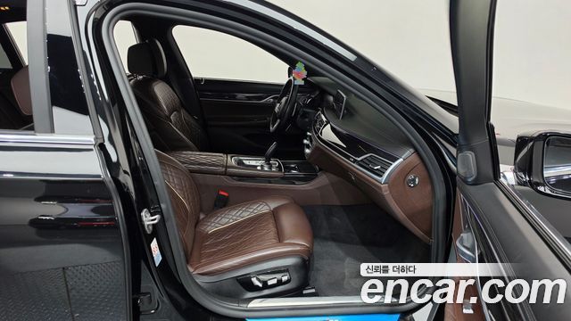 BMW 7 Series (G11) 740Li xDrive M Sport Package 2020 — фото 26