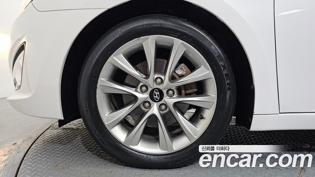 Hyundai i40 Saloon 1.7 VGT PYL 2014 — фото 5