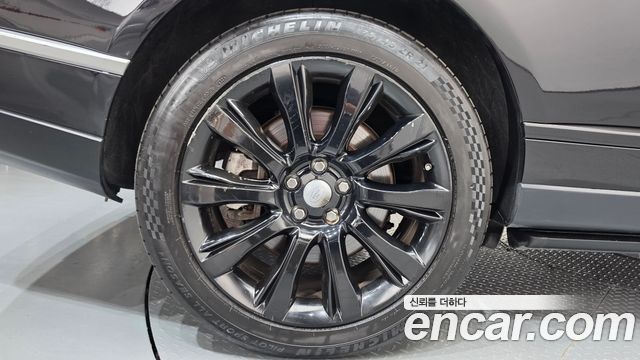 Land Rover Range Rover (IV) 4.4 SDV8 Vogue SE DIESEL 2017 — фото 5