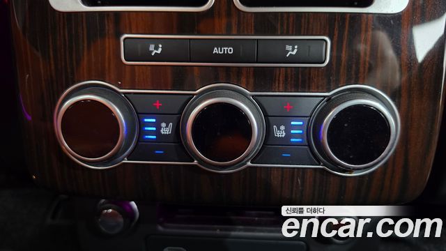 Land Rover Range Rover (IV) 4.4 SDV8 Vogue SE DIESEL 2017 — фото 19