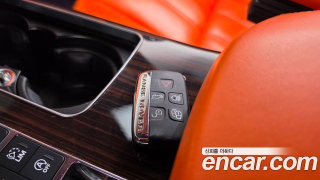 Land Rover Range Rover (IV) 4.4 SDV8 Vogue SE DIESEL 2017 — фото 32