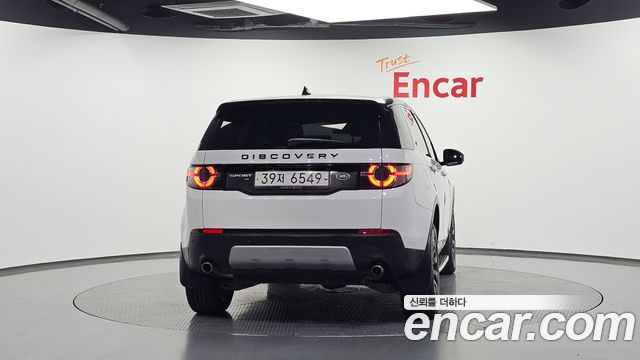 Land Rover Discovery Sport 2.0 TD4 HSE Luxury 2017 — фото 4