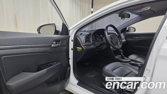 Hyundai Avante (AD) 1.6 GDI Modern 2016 — фото 10