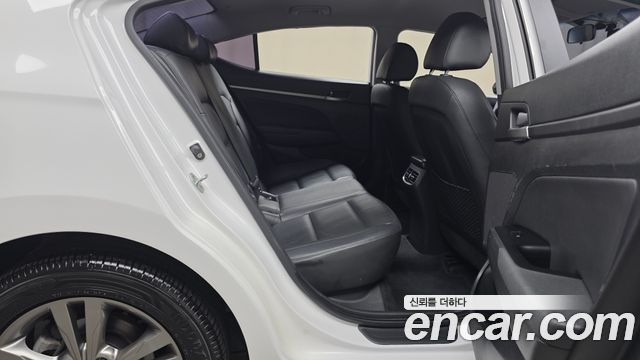 Hyundai Avante (AD) 1.6 GDI Modern 2016 — фото 11