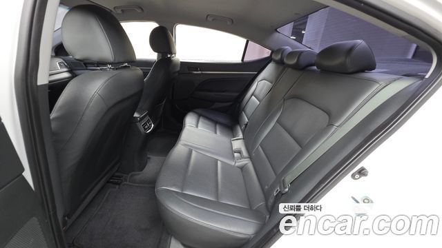 Hyundai Avante (AD) 1.6 GDI Modern 2016 — фото 12