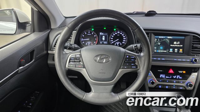 Hyundai Avante (AD) 1.6 GDI Modern 2016 — фото 15