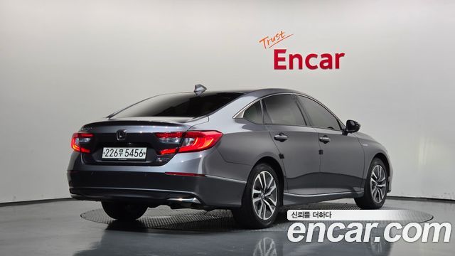 Honda Accord (X) 2.0 Hybrid Touring 2019 — фото 2