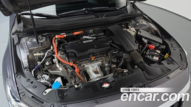 Honda Accord (X) 2.0 Hybrid Touring 2019 — фото 6