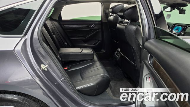 Honda Accord (X) 2.0 Hybrid Touring 2019 — фото 12