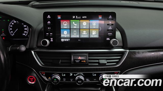 Honda Accord (X) 2.0 Hybrid Touring 2019 — фото 14