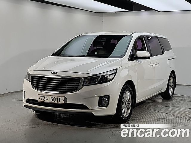 Kia Carnival 11-seater Deluxe 2015 — фото 1