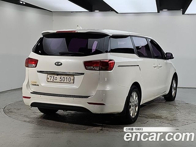 Kia Carnival 11-seater Deluxe 2015 — фото 4