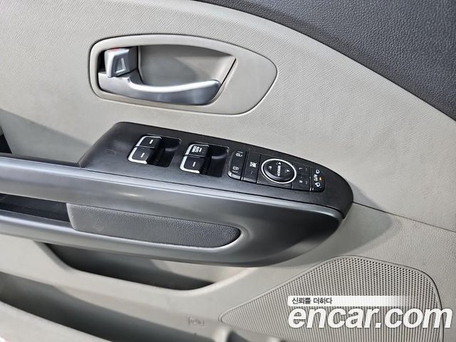 Kia Carnival 11-seater Deluxe 2015 — фото 21