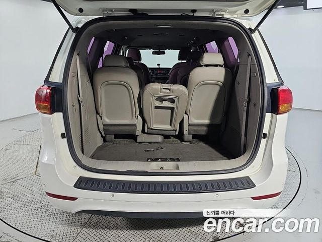 Kia Carnival 11-seater Deluxe 2015 — фото 22