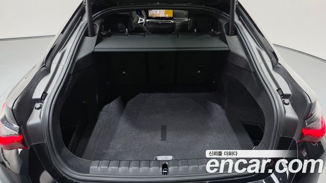 BMW i4 eDrive40 M Sports Pro 2024 — фото 19