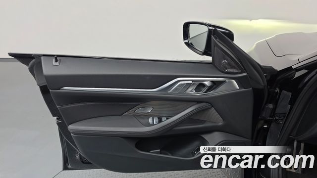 BMW i4 eDrive40 M Sports Pro 2024 — фото 24