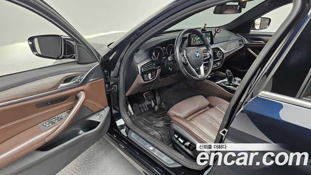 BMW 5 Series (G30) 530i xDrive M Sport Package Plus 2018 — фото 10