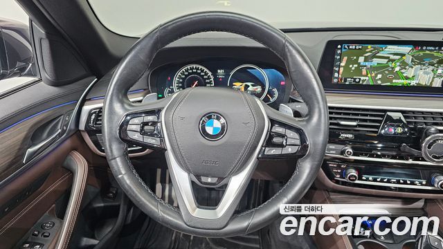 BMW 5 Series (G30) 530i xDrive M Sport Package Plus 2018 — фото 17
