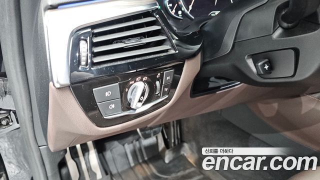 BMW 5 Series (G30) 530i xDrive M Sport Package Plus 2018 — фото 18