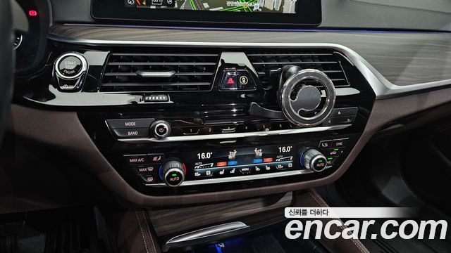 BMW 5 Series (G30) 530i xDrive M Sport Package Plus 2018 — фото 23