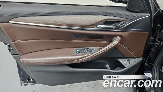 BMW 5 Series (G30) 530i xDrive M Sport Package Plus 2018 — фото 30