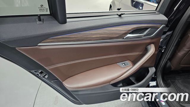 BMW 5 Series (G30) 530i xDrive M Sport Package Plus 2018 — фото 31