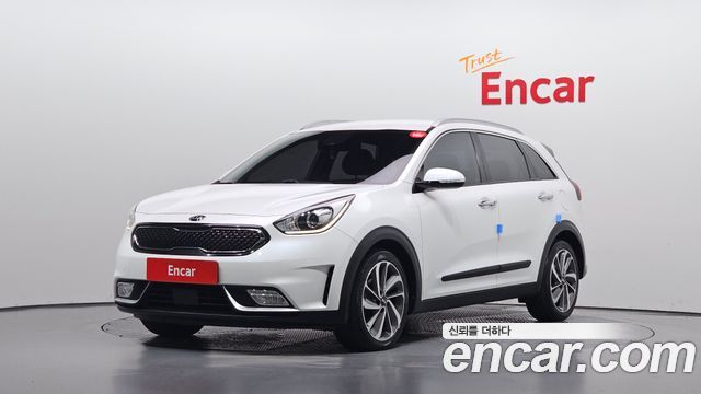 Kia Niro Prestige 2018 — фото 1