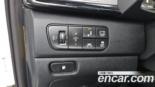 Kia Niro Prestige 2018 — фото 27