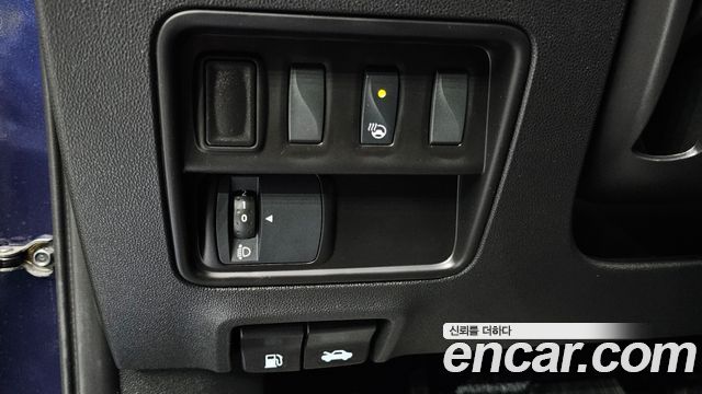Renault Korea QM6 Diesel 2WD LE 2018 — фото 13